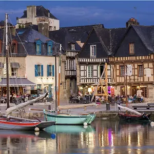  Apartment Coup De Coeur Sur Le Port De St Goustan, Tres Bel Avec Terrasse